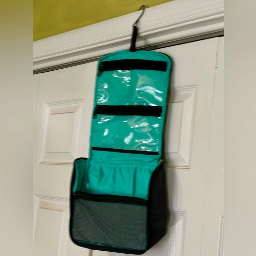 Make-Up Hanging Organizer